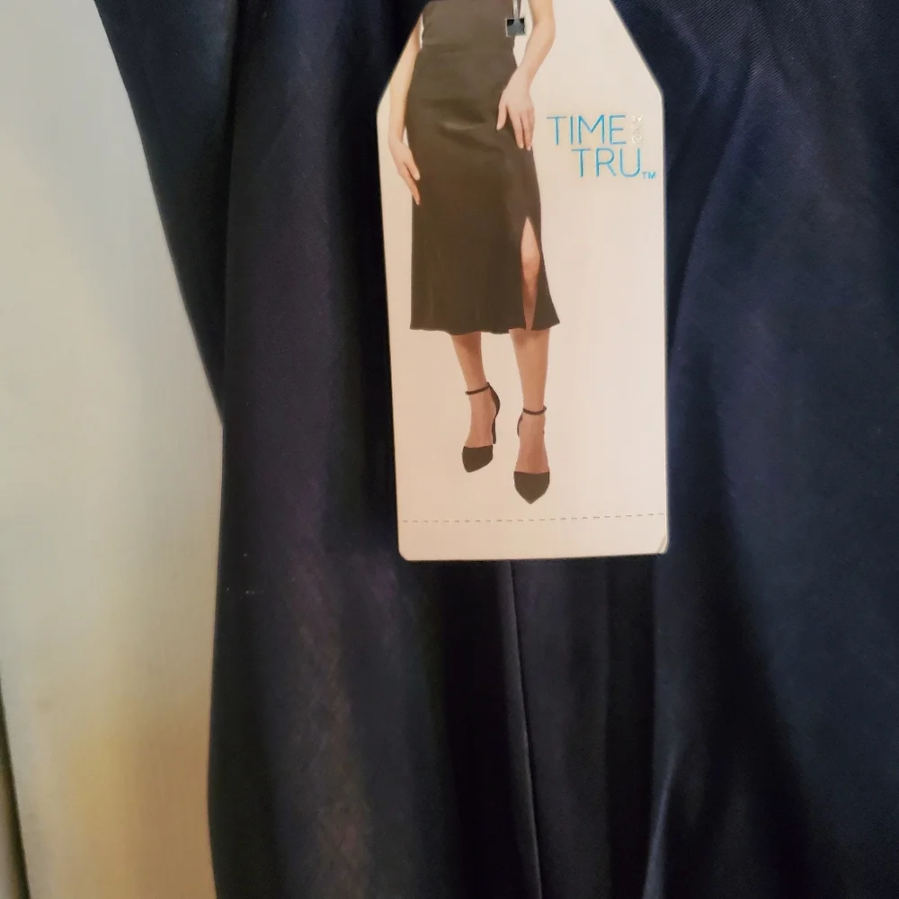 Time and Tru 17 skirt new